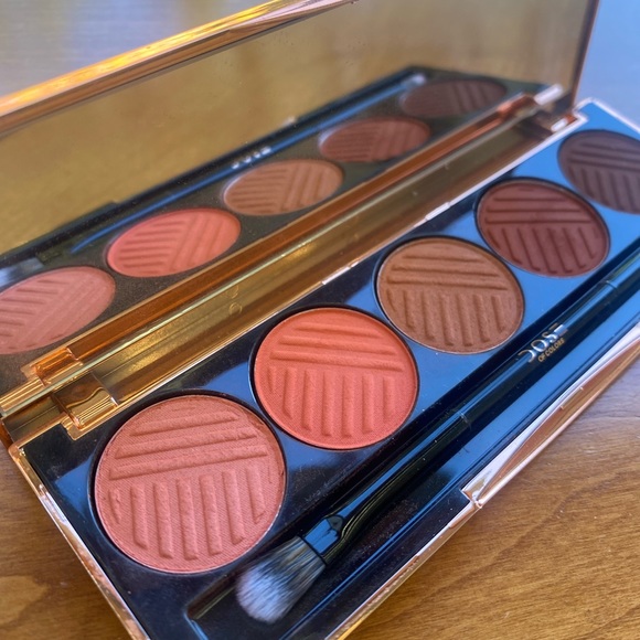 Dose of Colors Sassy Siennas Eyeshadow Palette with brush - Picture 5 of 9